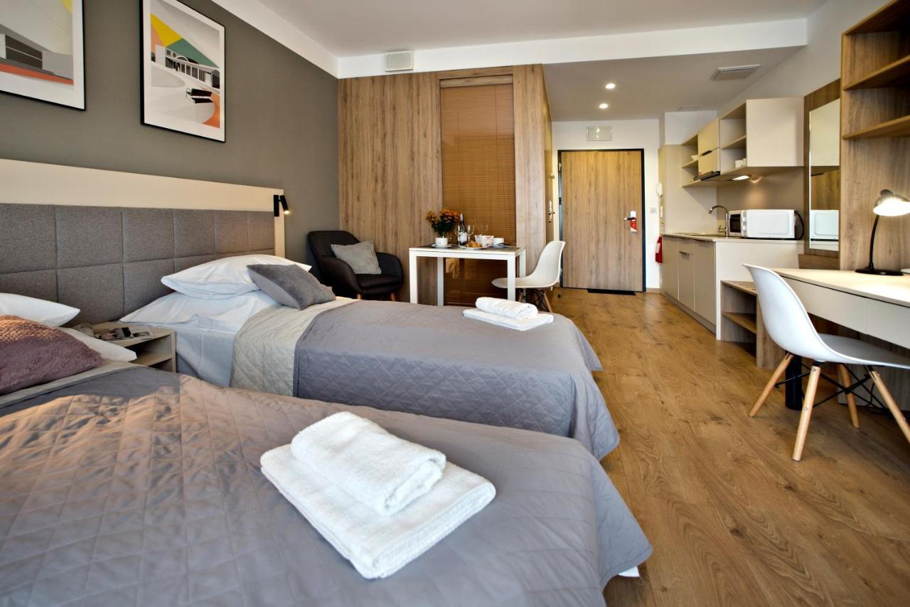 Wolska Residence Serviced Apartments Varsóvia Exterior foto